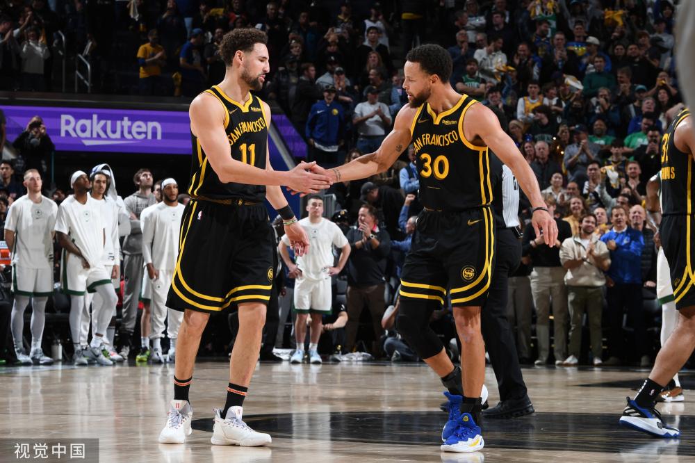 在球场上时 在球场上时