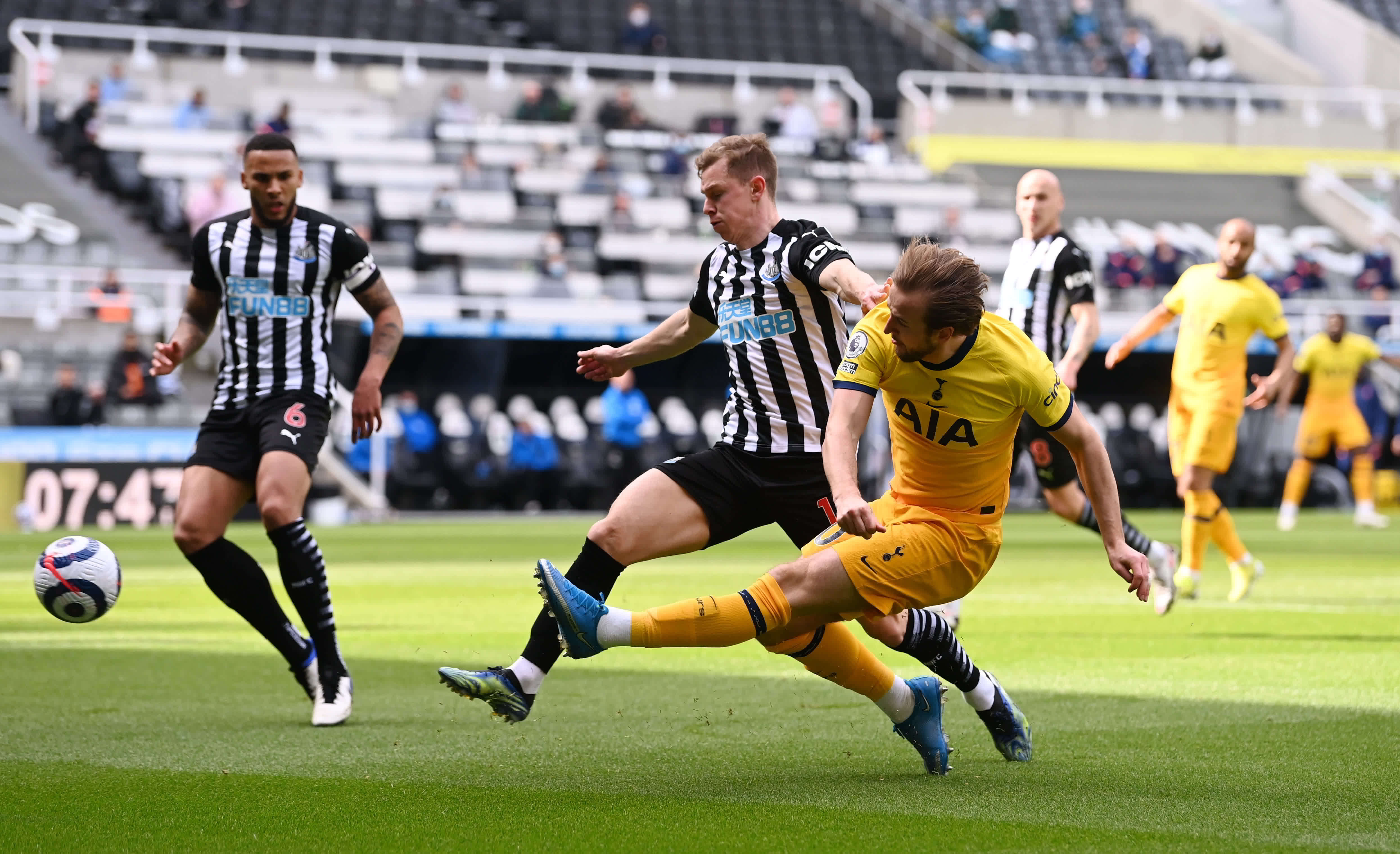 他在一次转 他在一次转